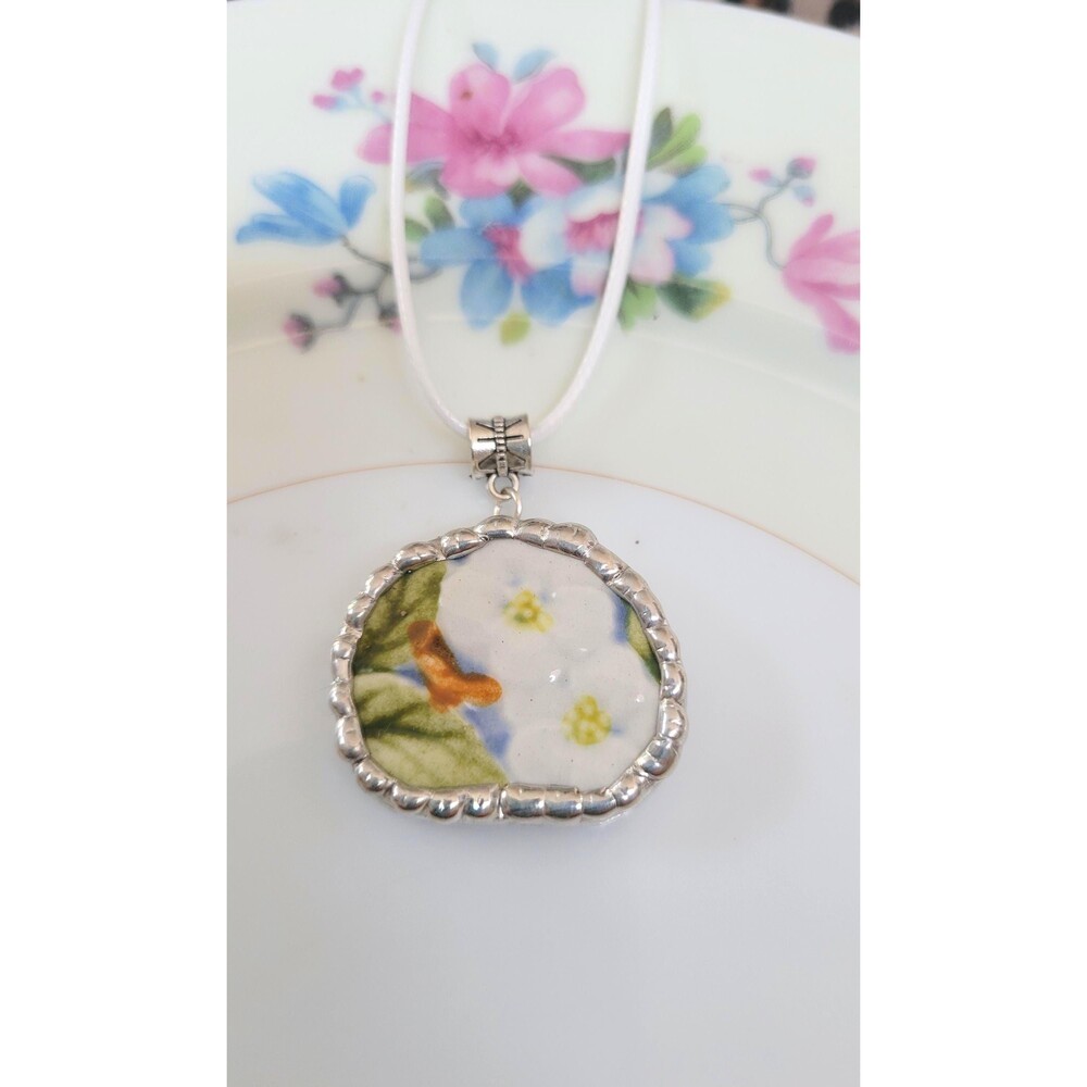 Broken China PoppyTrail by Metlox Vernon Ware "Florence" Soldered Necklace